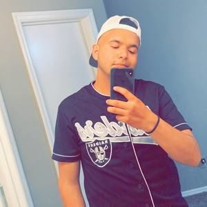 Meet your Posher, Luis